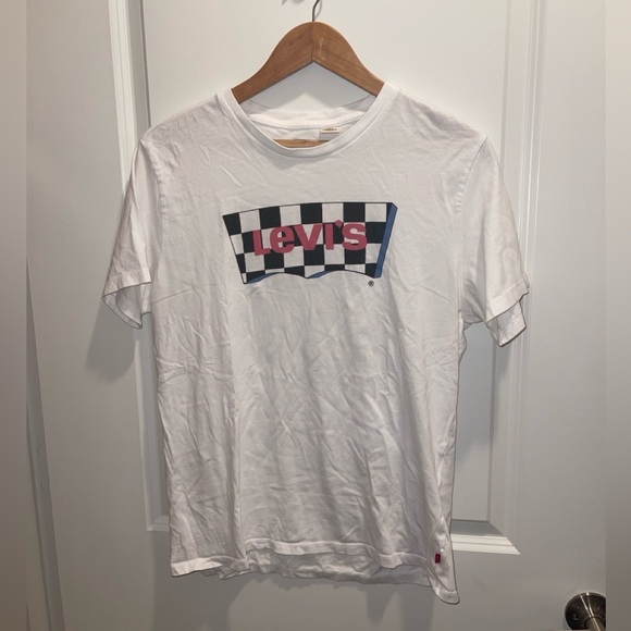 Levi’s tshirt - Picture 1 of 2